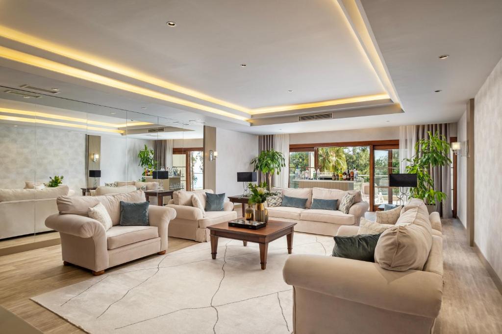 هتل لیماک لیمرا